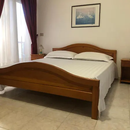 Hotel Pepeto Albania 3*